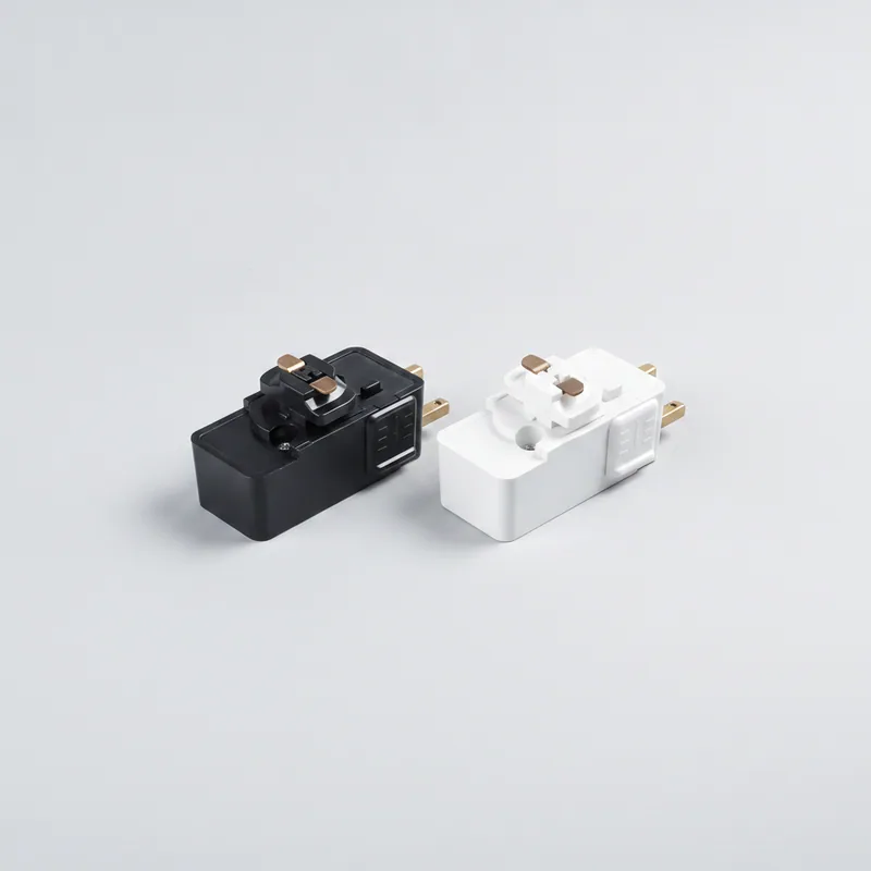 LEDライティングダクト用のアダプター